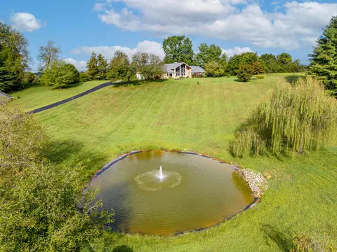 233 Waitsboro Lndg, Bronston, KY 42518