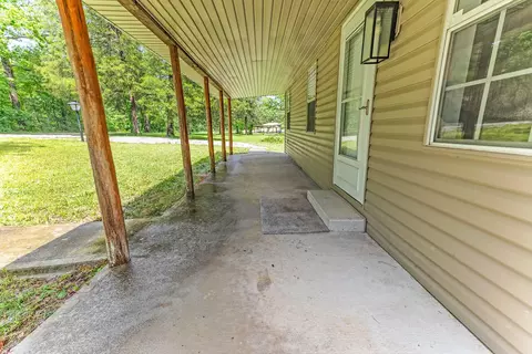Exterior - 1835 Echo Point Rd, Bronston, KY 42518 photo 10 of 14