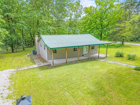 Exterior - 1835 Echo Point Rd, Bronston, KY 42518 photo 2 of 14
