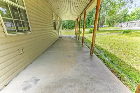 Exterior - 1835 Echo Point Rd, Bronston, KY 42518 photo 11 of 14