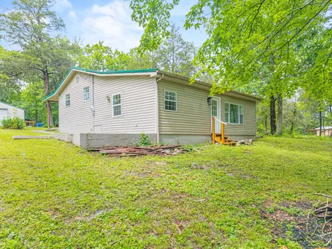 Exterior - 1835 Echo Point Rd, Bronston, KY 42518 photo 3 of 14