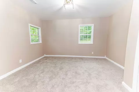 Bedroom - 1835 Echo Point Rd, Bronston, KY 42518 photo 5 of 8