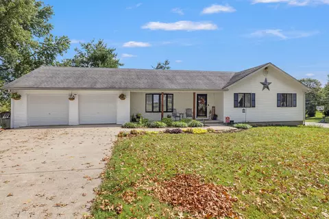 121 Lake Village Dr, Harrodsburg, KY 40330