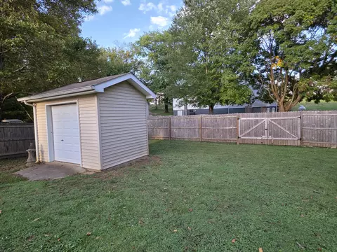 710 Murphy Ave, Ferguson, KY 42533 photo 16