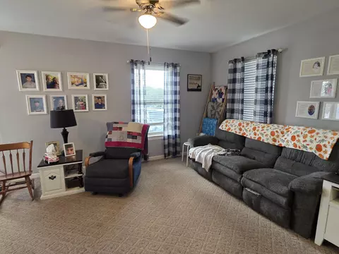 710 Murphy Ave, Ferguson, KY 42533 photo 9