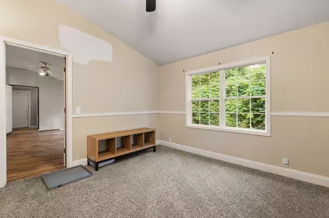 Bedroom - 987 State Hwy 413, Baxter, KY 40806 photo 1 of 10