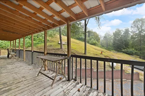 Exterior - 987 State Hwy 413, Baxter, KY 40806 photo 8 of 18