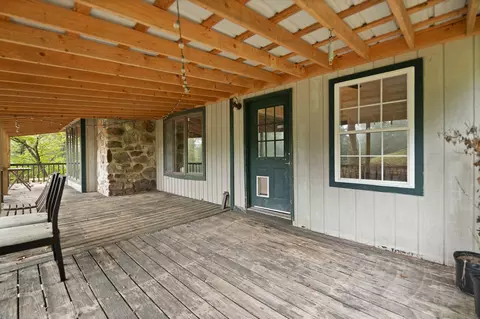 Exterior - 987 State Hwy 413, Baxter, KY 40806 photo 4 of 18