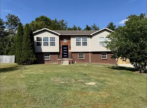 335 Pinnacle View Dr, Berea, KY 40403