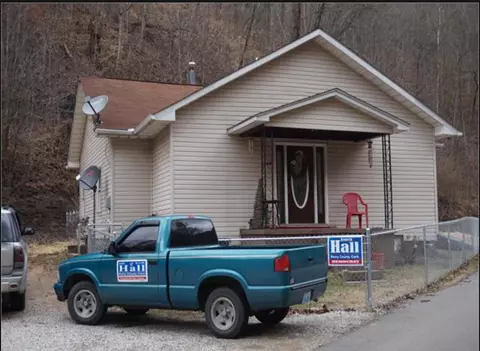 1344 Hardburly Rd, Hazard, KY 41701