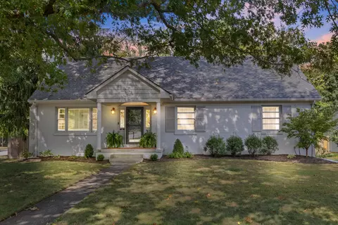 201 Greenbriar Rd, Lexington, KY 40503
