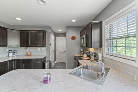 Kitchen - 103 Corolla Cir, Georgetown, KY 40324 photo 3 of 4