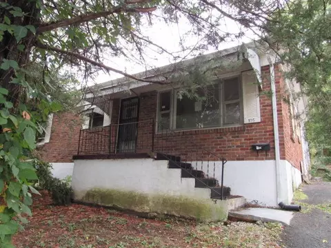 105 Marlow Ct, Frankfort, KY 40601