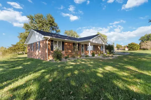 Exterior - 327 Dreyfus Rd, Berea, KY 40403 photo 2 of 5