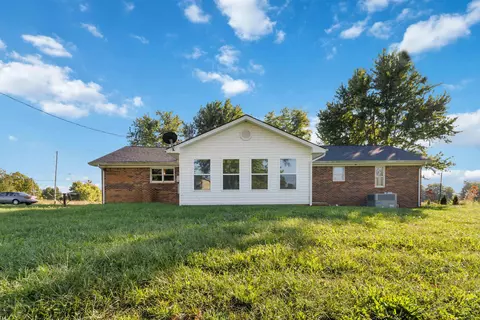 Exterior - 327 Dreyfus Rd, Berea, KY 40403 photo 4 of 5