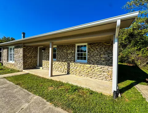 46 Meadowbrook Dr, Frankfort, KY 40601