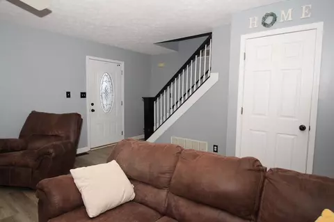 128 Thomas Ln, Georgetown, KY 40324