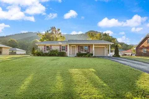 Exterior - 107 Maher Dr, Morehead, KY 40351 photo 2 of 11