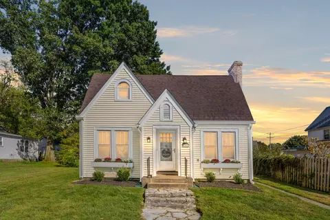 109 Woodland Ave, Harrodsburg, KY 40330