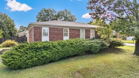 3656 Bold Bidder Dr, Lexington, KY 40517