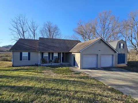 198 Amber Ln, Hustonville, KY 40437