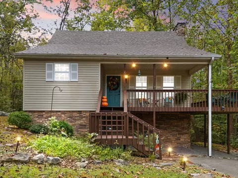 53 Clover Leaf Cir, Burnside, KY 42519