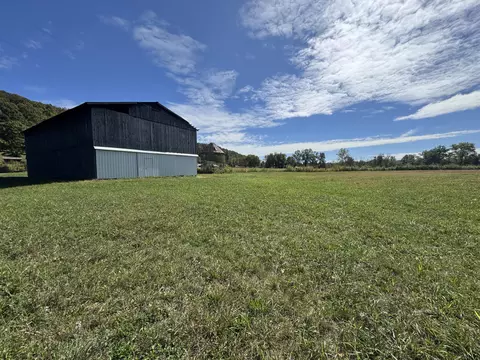 54 Thraser Ln, Crab Orchard, KY 40419