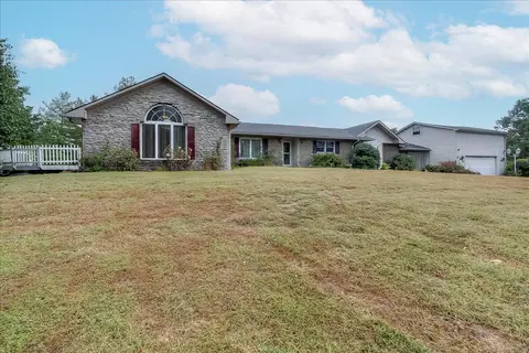 740 Tracy Ln, Frankfort, KY 40601