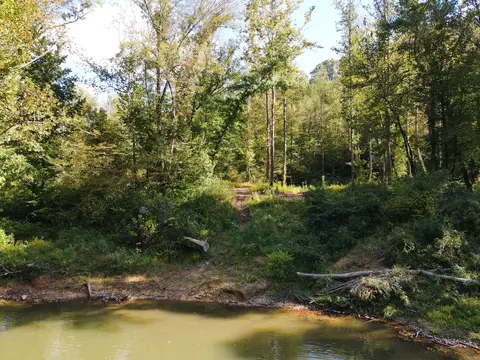 124 L Gabbard Rd, East Bernstadt, KY 40729