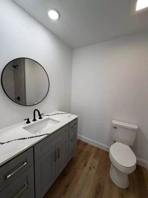 Bath - 225 King St, Corbin, KY 40701 photo 2 of 3