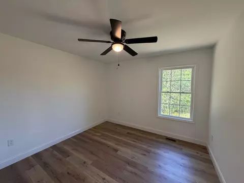 Bedroom - 225 King St, Corbin, KY 40701 photo 2 of 2