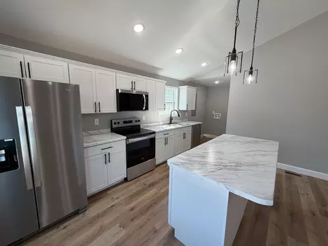 Kitchen - 225 King St, Corbin, KY 40701 photo 3 of 3