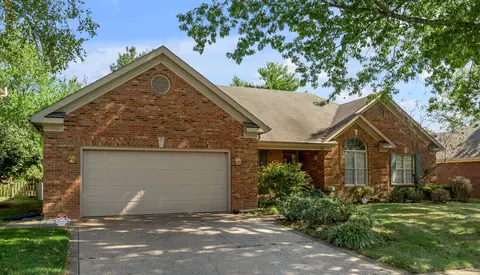2605 Clubside Ct, Lexington, KY 40513