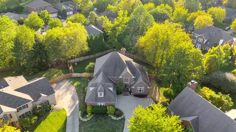 2504 Maryaustill Ct, Lexington, KY 40513