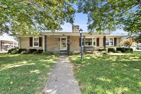 206 Cladorbon Dr, Cynthiana, KY 41031