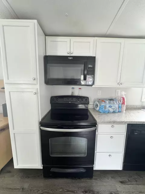Kitchen - 93 Russell Hudson Loop, Windsor, KY 42565 photo 1 of 3