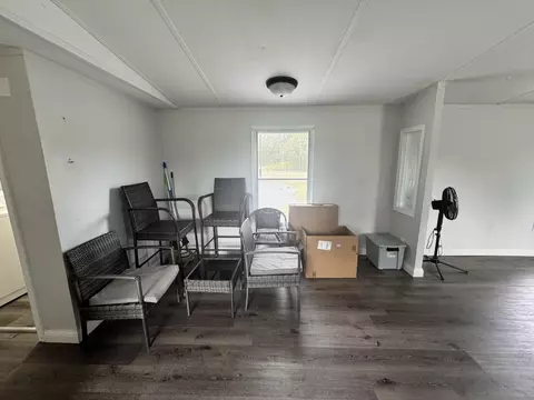 Living - 93 Russell Hudson Loop, Windsor, KY 42565 photo 3 of 3