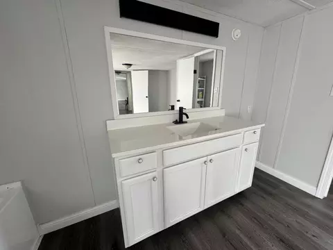 Bath - 93 Russell Hudson Loop, Windsor, KY 42565 photo 3 of 5
