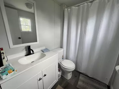 Bath - 93 Russell Hudson Loop, Windsor, KY 42565 photo 1 of 5
