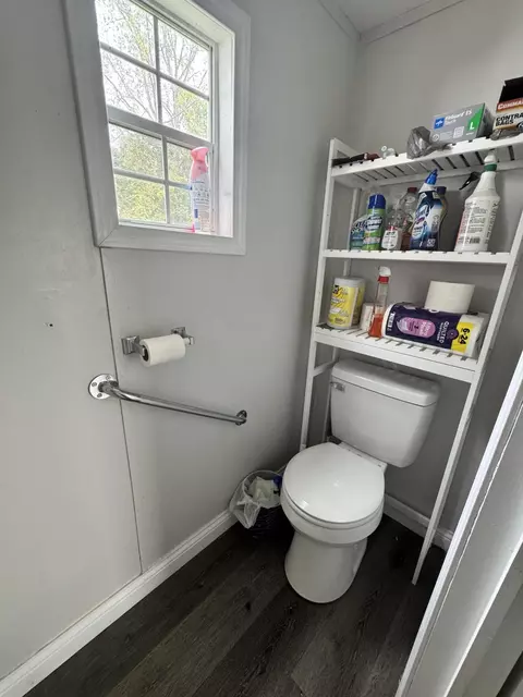 Bath - 93 Russell Hudson Loop, Windsor, KY 42565 photo 5 of 5