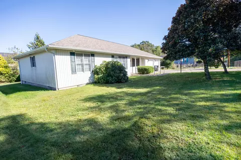 Exterior - 1313 Roosevelt St, Corbin, KY 40701 photo 4 of 10