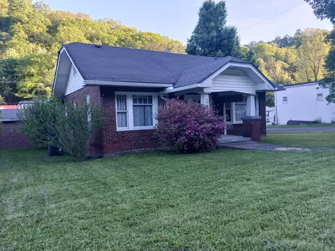 902 Oak St, Cumberland, KY 40823