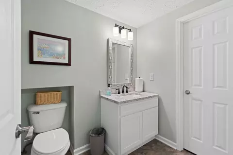 Bath - 119 Harborside Ct, Georgetown, KY 40324 photo 4 of 4