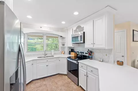 Kitchen - 119 Harborside Ct, Georgetown, KY 40324 photo 1 of 4