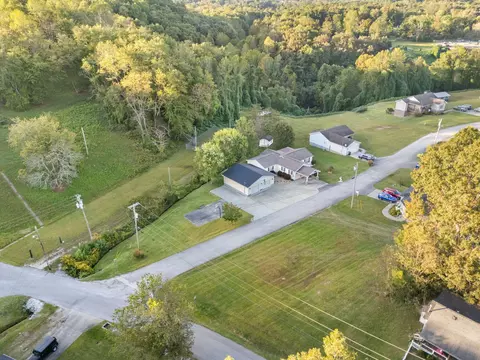 View/Area - 33 Creekside Ln, Corbin, KY 40701 photo 3 of 13