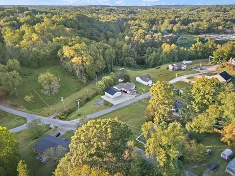 View/Area - 33 Creekside Ln, Corbin, KY 40701 photo 8 of 13