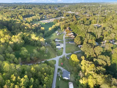 View/Area - 33 Creekside Ln, Corbin, KY 40701 photo 10 of 13