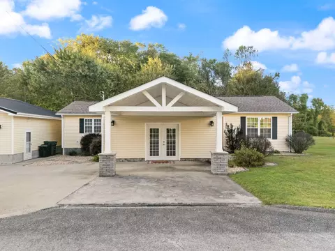 Exterior - 33 Creekside Ln, Corbin, KY 40701 photo 2 of 11