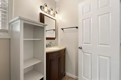 Bath - 33 Creekside Ln, Corbin, KY 40701 photo 2 of 4