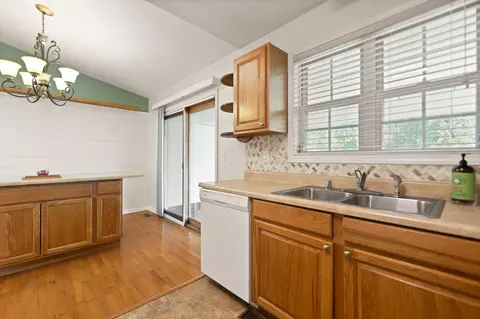 Kitchen - 33 Creekside Ln, Corbin, KY 40701 photo 4 of 4